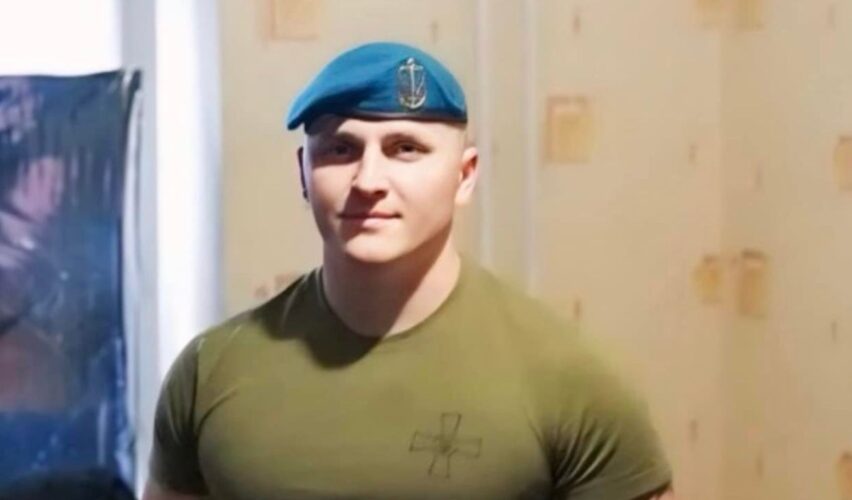 Олег Гончар