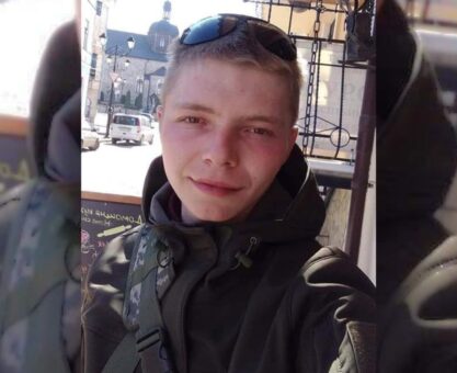 Владислав Сапаров
